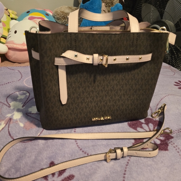 Michael kors satchel - Picture 2 of 9